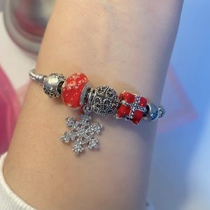 NWT Christmas Holiday Gift Red Charm White Snowflake Bracelet